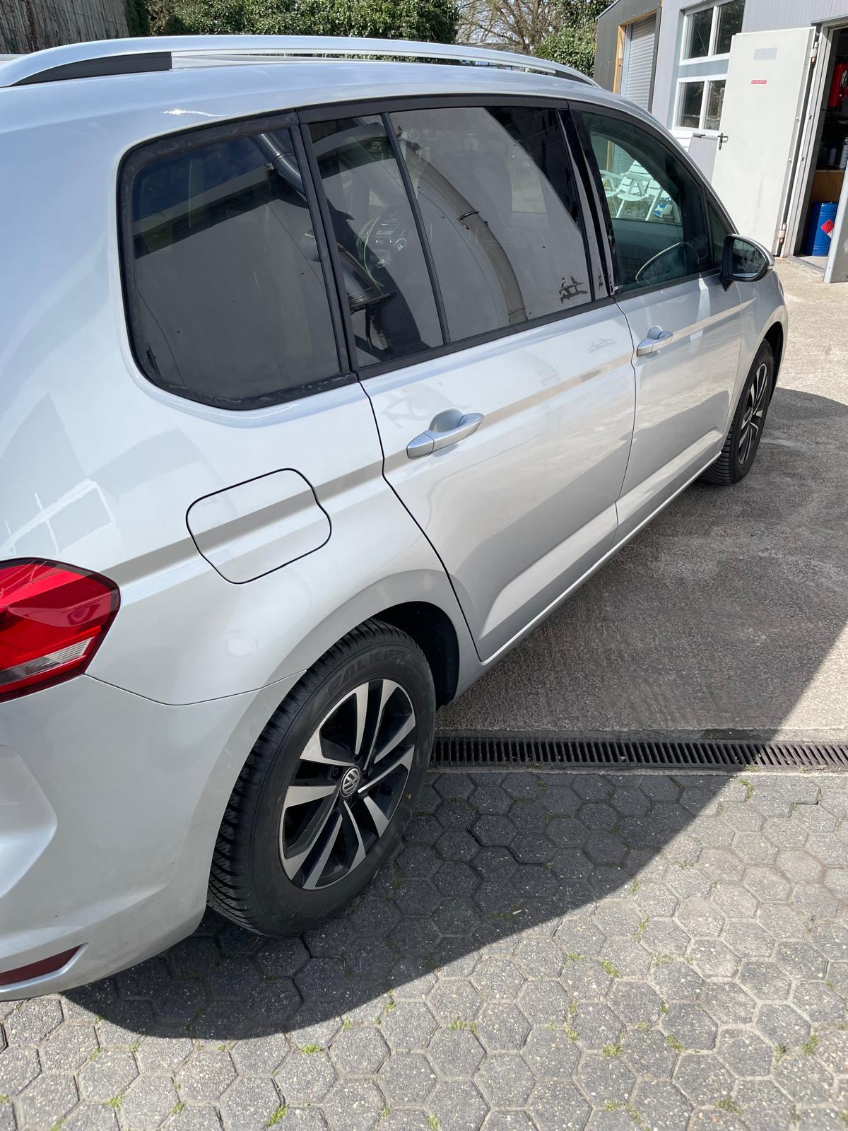 VW Touran nach Reparatur